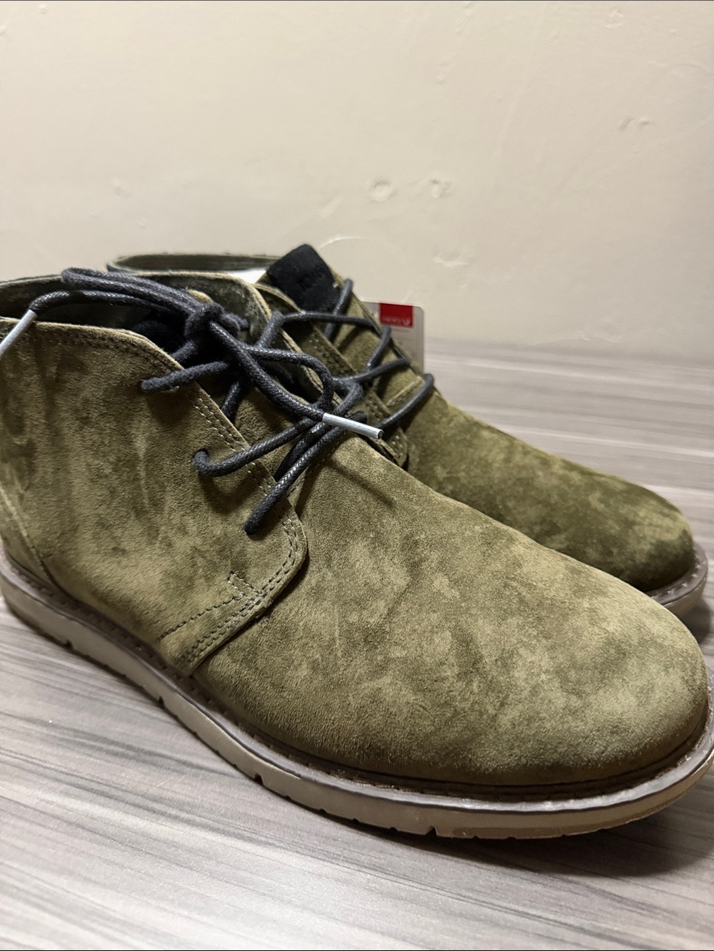 NWT Toms Navi Chukka Boot, suede, army green, Sz 8